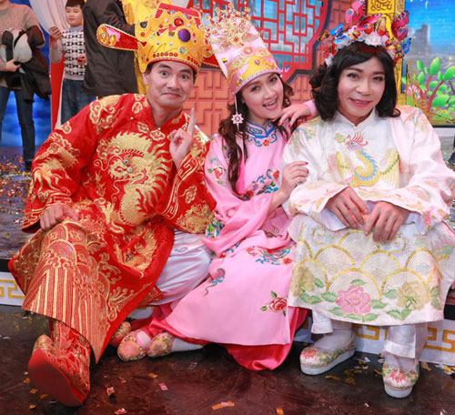 “Năm con Kê - cười cho phê” quy tụ các nghệ sĩ “Táo quân”